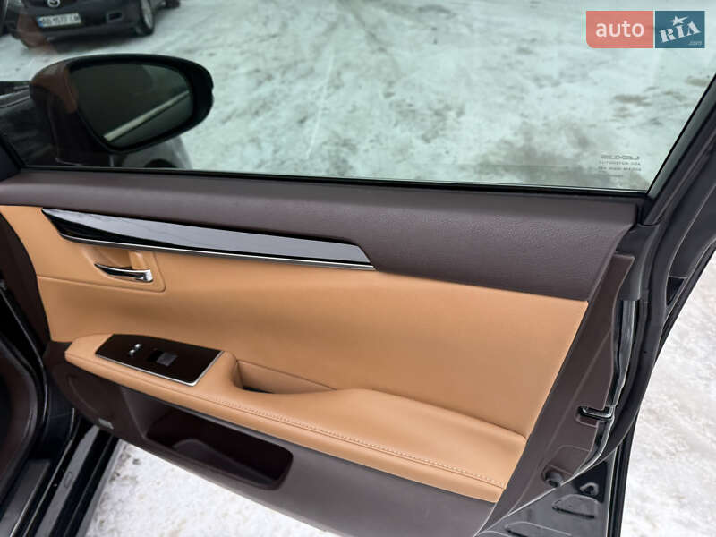 Седан Lexus ES 2018 в Бершаді фото 14 Седан Lexus ES 2018 в Бершаді
