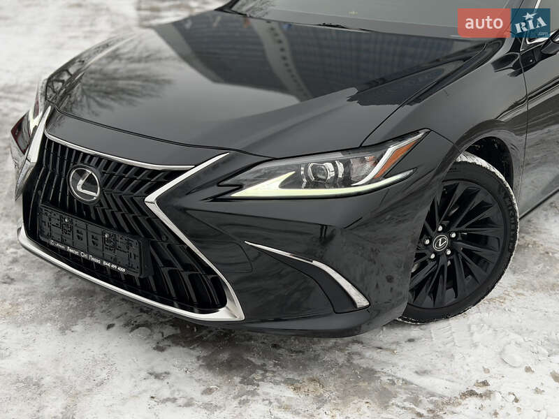 Седан Lexus ES 2021 в Києві