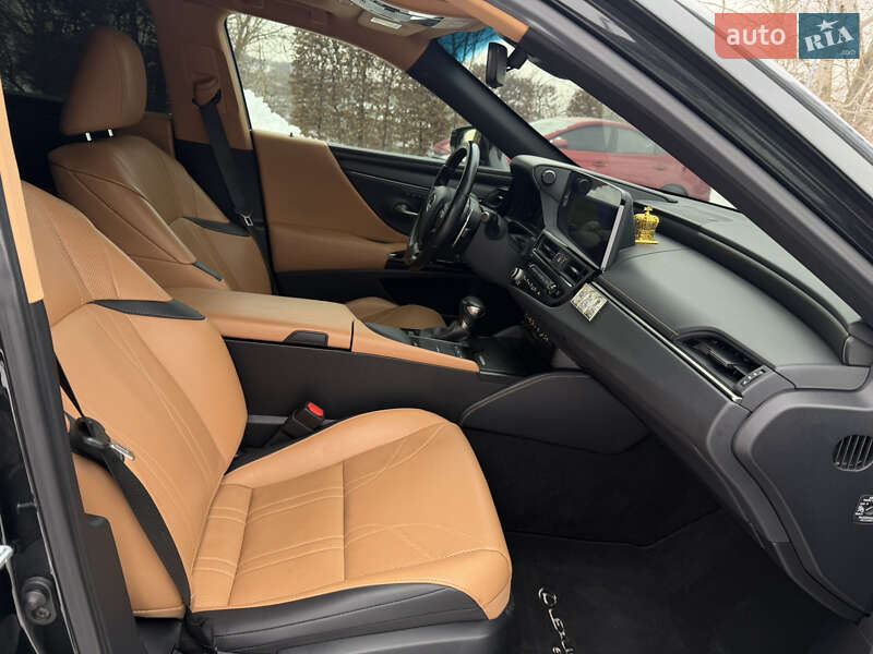 Седан Lexus ES 2021 в Києві