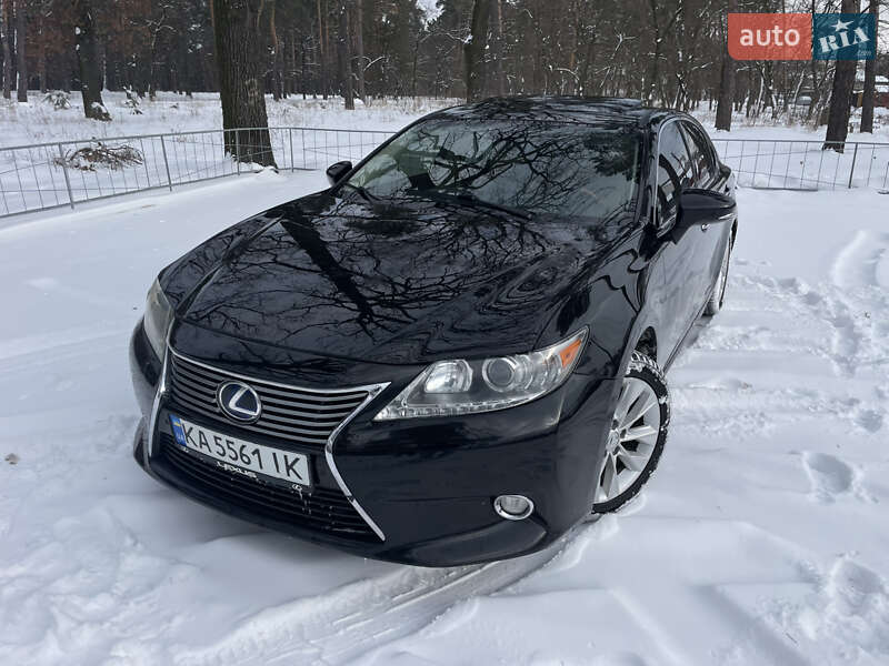 Седан Lexus ES 2014 в Києві
