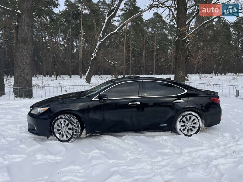 Седан Lexus ES 2014 в Києві