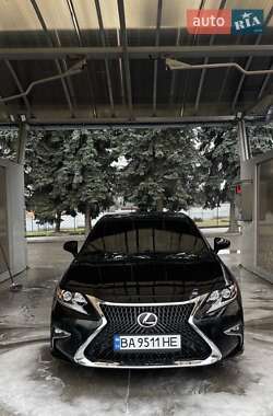 Седан Lexus ES 2016 в Кропивницькому