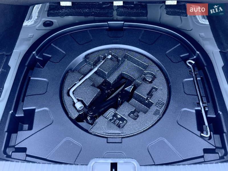 Седан Lexus ES 2020 в Киеве фото 29 Седан Lexus ES 2020 в Киеве