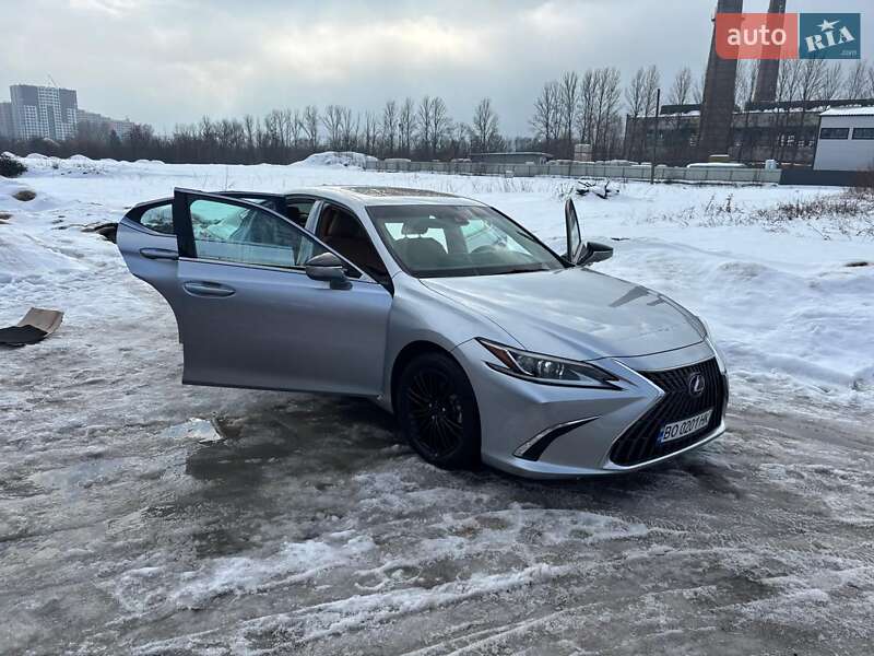 Седан Lexus ES 2022 в Тернополе фото 27 Седан Lexus ES 2022 в Тернополе