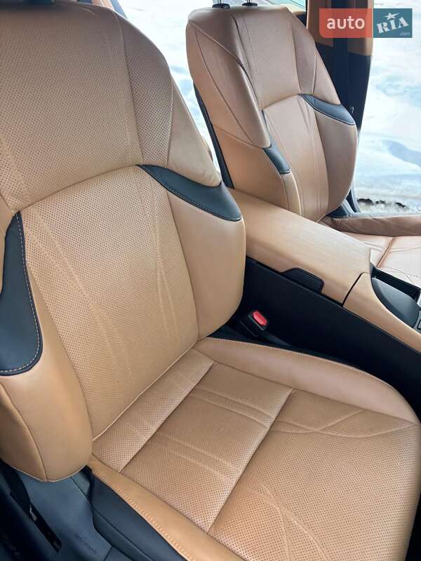 Седан Lexus ES 2022 в Тернополе фото 34 Седан Lexus ES 2022 в Тернополе