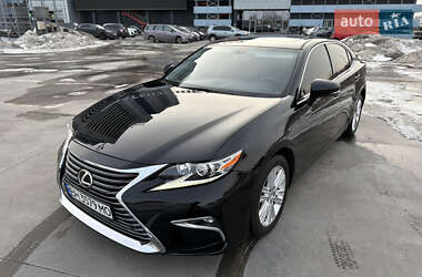 Седан Lexus ES 2015 в Киеве