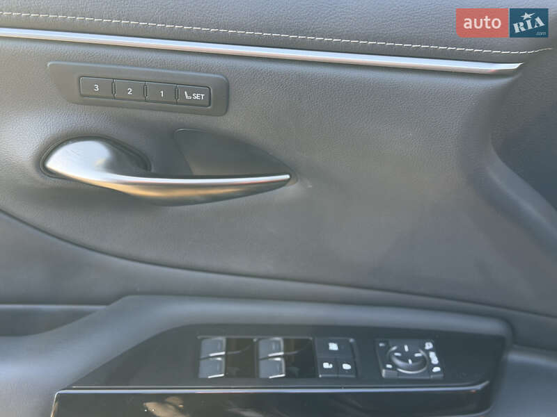 Седан Lexus ES 2023 в Киеве фото 20 Седан Lexus ES 2023 в Киеве