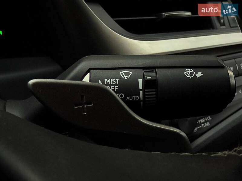 Седан Lexus ES 2019 в Николаеве