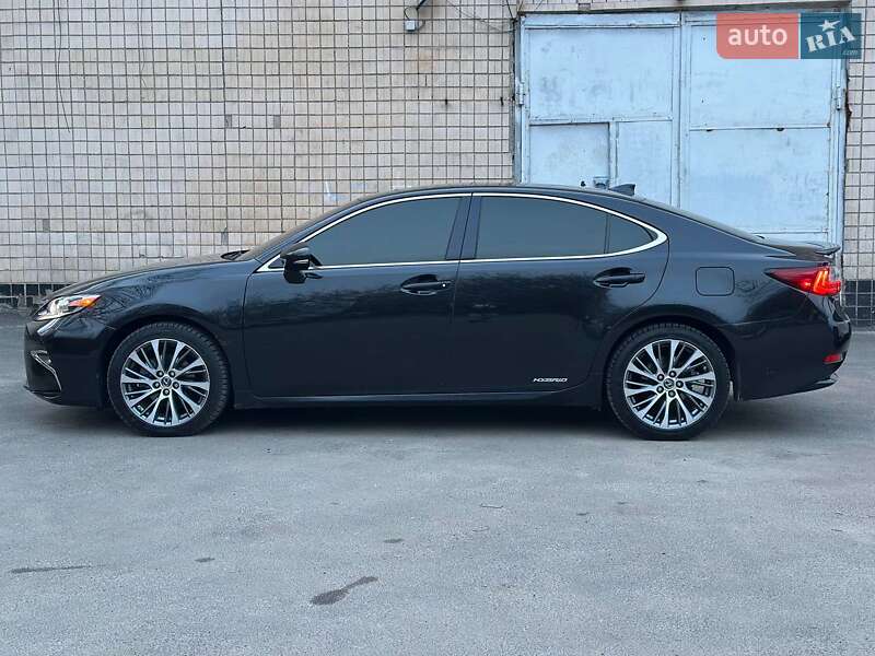 Седан Lexus ES 2016 в Одессе