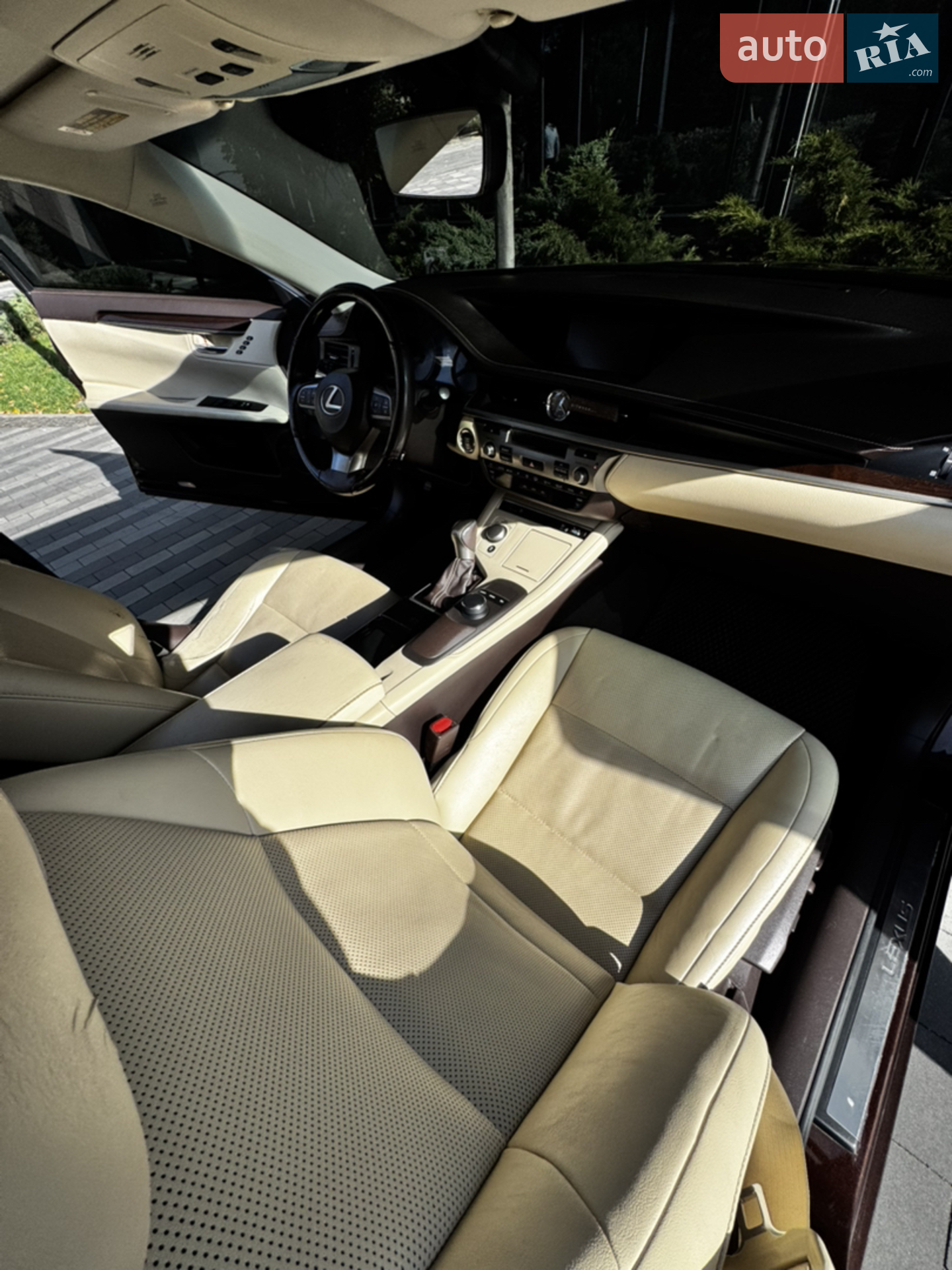 2016 Lexus ES - мініатюра 13