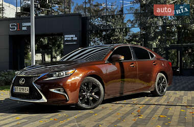 Седан Lexus ES 2016 в Киеве