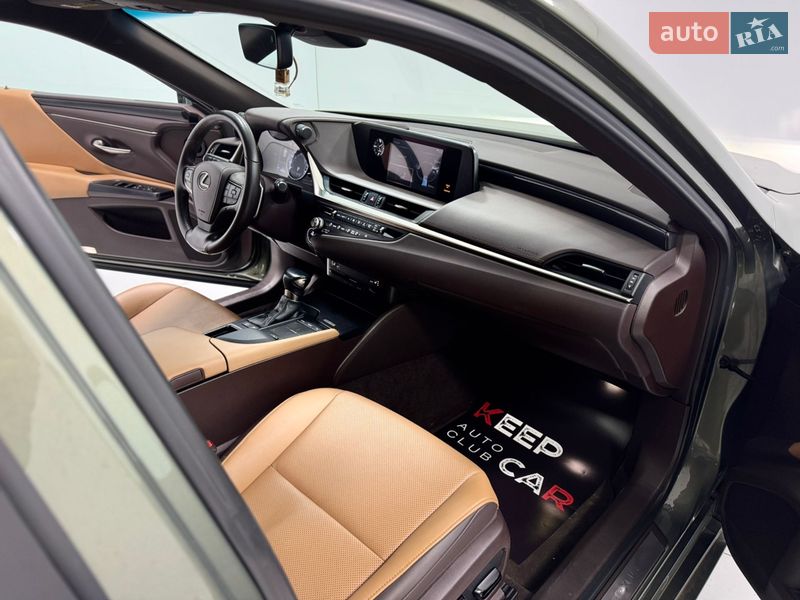Седан Lexus ES 2020 в Одесі