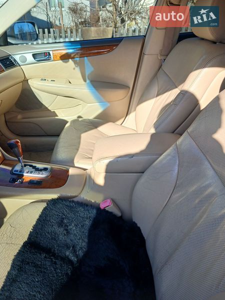 Седан Lexus ES 2004 в Вышгороде