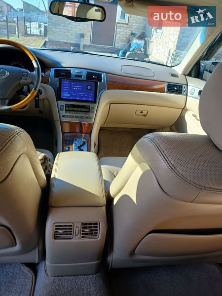 Седан Lexus ES 2004 в Вышгороде