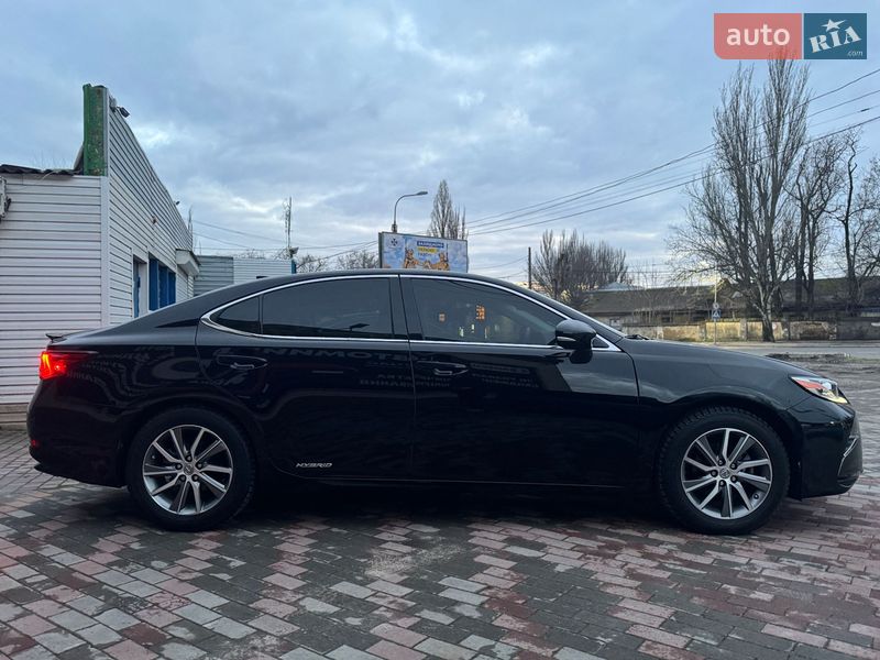Седан Lexus ES 2015 в Одессе