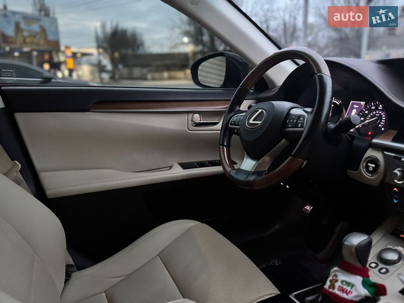 Седан Lexus ES 2015 в Одессе