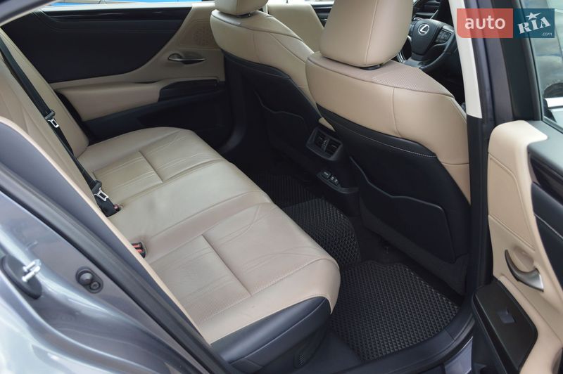 Седан Lexus ES 2019 в Одессе