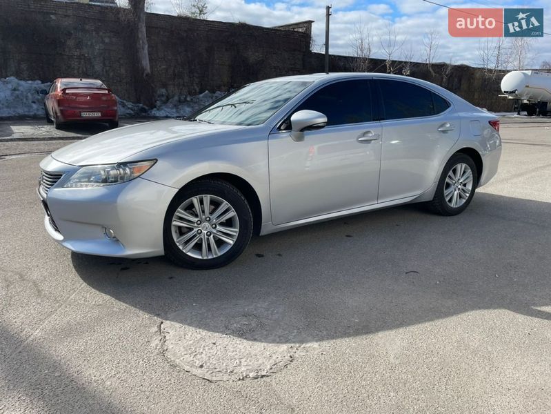 Седан Lexus ES 2014 в Киеве фото 7 Седан Lexus ES 2014 в Киеве