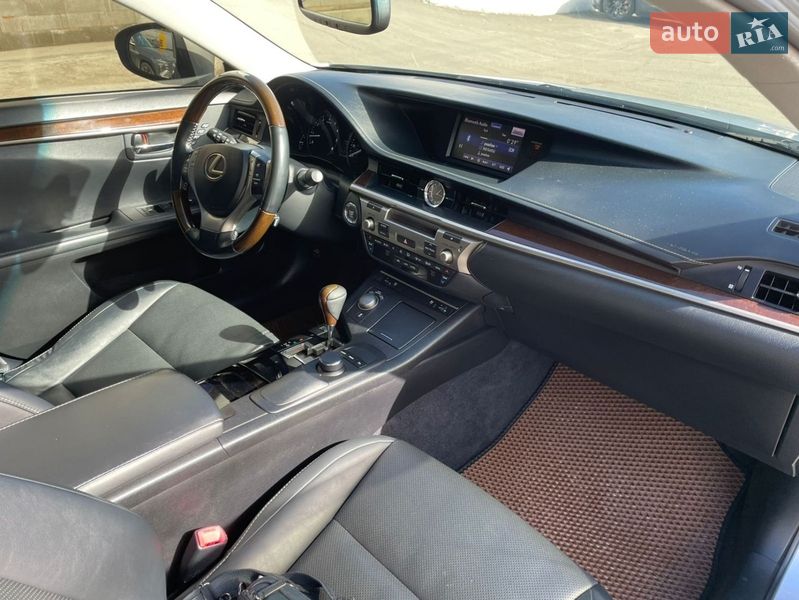 Седан Lexus ES 2014 в Киеве фото 33 Седан Lexus ES 2014 в Киеве