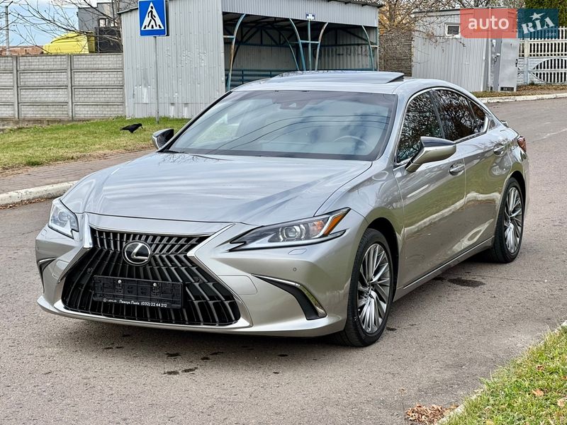 Седан Lexus ES 2024 в Рівному
