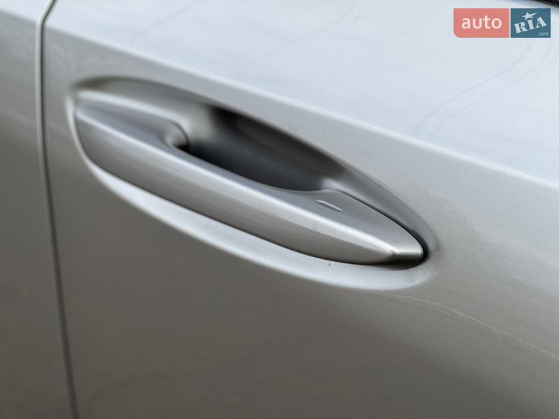 Седан Lexus ES 2024 в Рівному