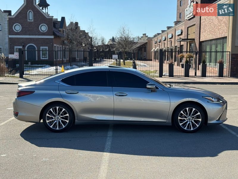 Седан Lexus ES 2020 в Києві фото 8 Седан Lexus ES 2020 в Києві
