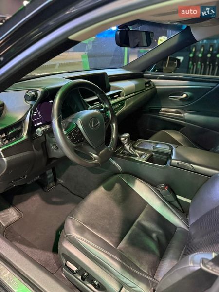 Седан Lexus ES 2018 в Одесі