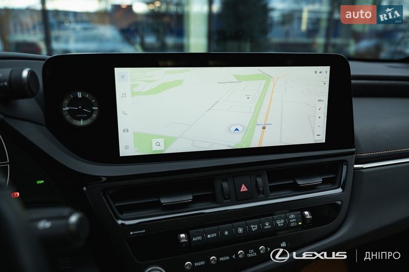 Седан Lexus ES 2024 в Дніпрі