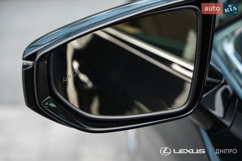 Седан Lexus ES 2024 в Дніпрі