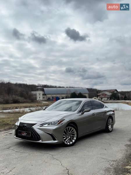 Седан Lexus ES 2021 в Дніпрі
