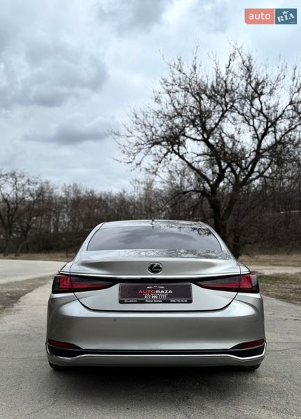 Седан Lexus ES 2021 в Дніпрі