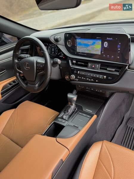 Седан Lexus ES 2021 в Дніпрі
