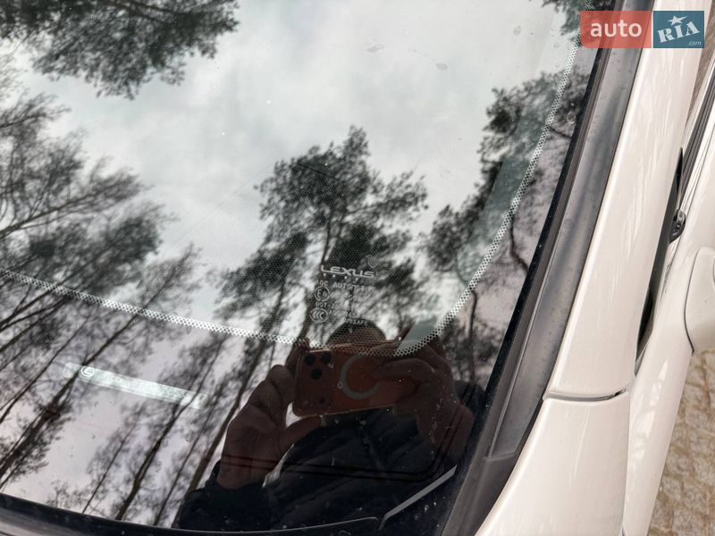 Седан Lexus ES 2016 в Новомосковську