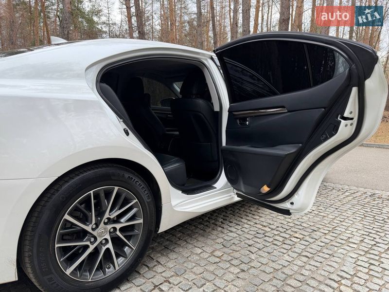 Седан Lexus ES 2016 в Новомосковську