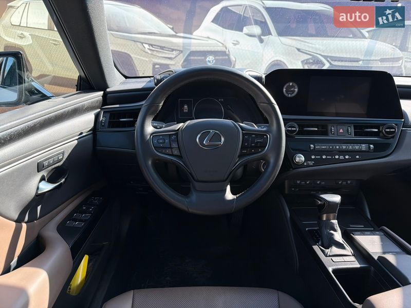 Седан Lexus ES 2022 в Одесі