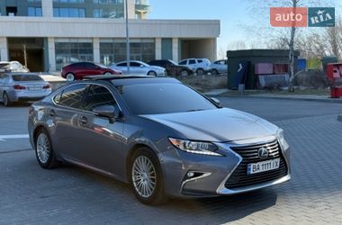 Седан Lexus ES 2016 в Дніпрі