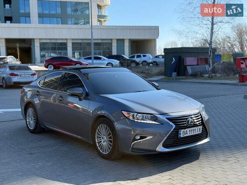 Седан Lexus ES 2016 в Дніпрі
