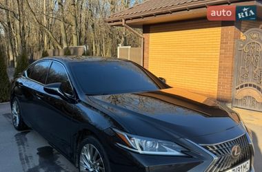 Седан Lexus ES 2022 в Виннице