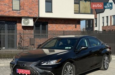 Седан Lexus ES 2021 в Умани