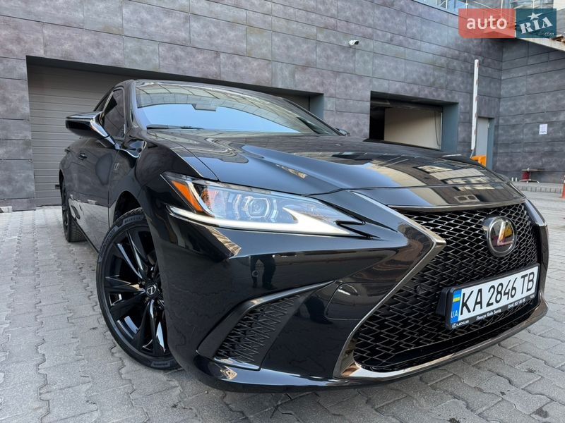 Седан Lexus ES 2024 в Києві
