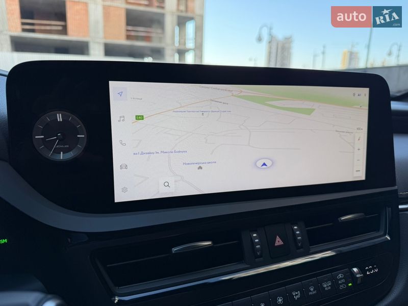 Седан Lexus ES 2024 в Києві