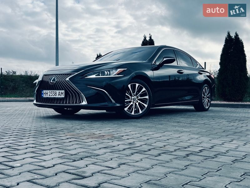 Седан Lexus ES 2021 в Киеве
