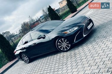 Седан Lexus ES 2021 в Киеве