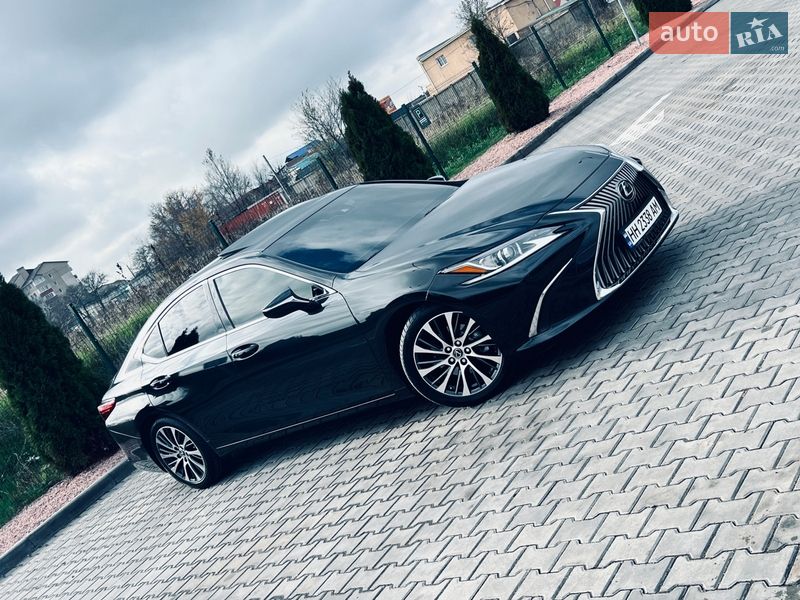 Седан Lexus ES 2021 в Киеве