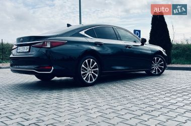 Седан Lexus ES 2021 в Киеве