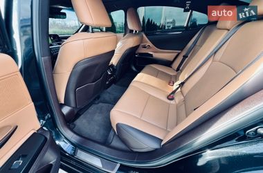 Седан Lexus ES 2021 в Киеве