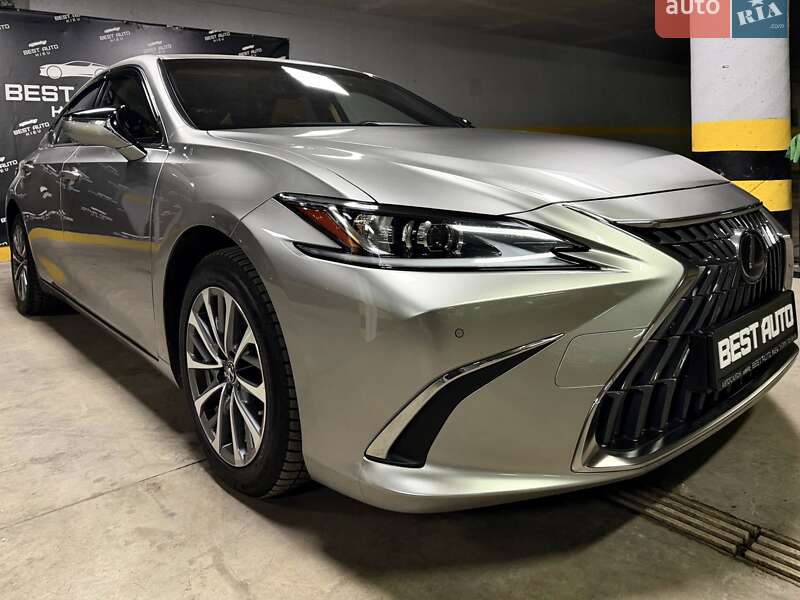 Седан Lexus ES 2022 в Киеве