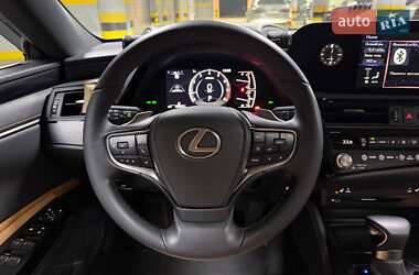 Седан Lexus ES 2022 в Киеве