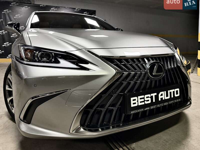Седан Lexus ES 2022 в Киеве