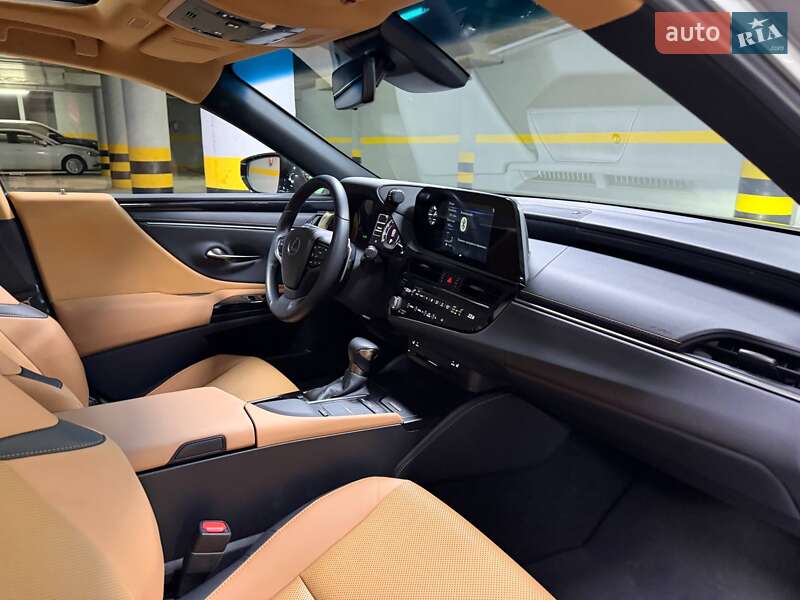 Седан Lexus ES 2022 в Киеве